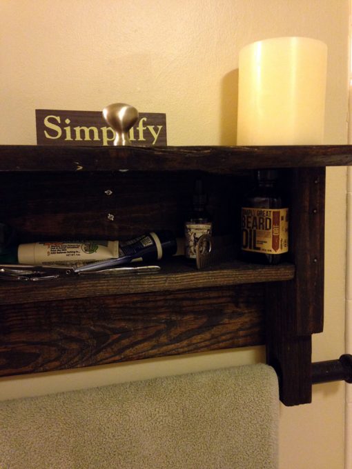 Pallet Towel Rack Shelf - Image 2