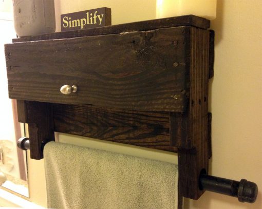 Pallet Towel Rack Shelf - Image 4